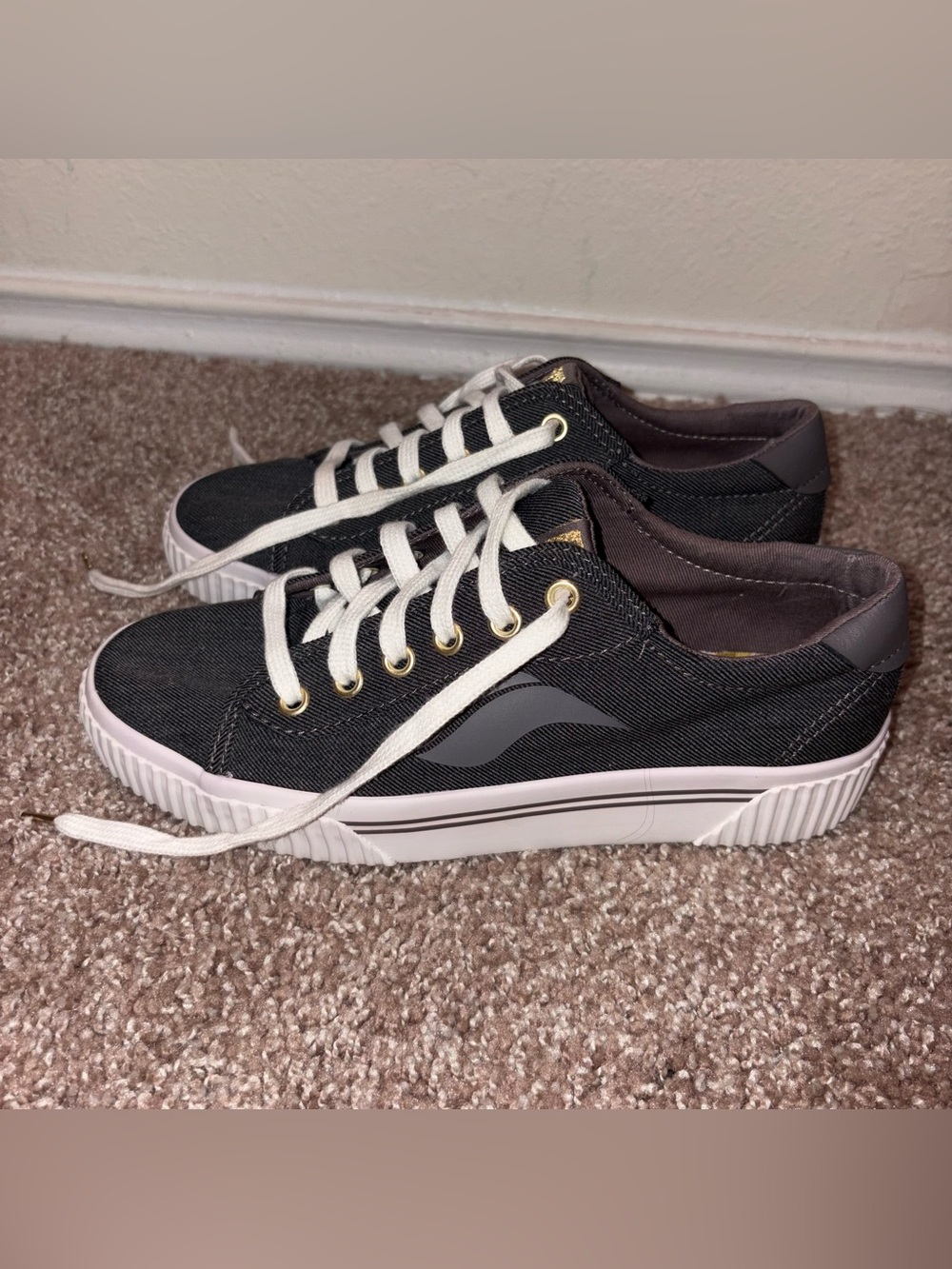Ked sneakers